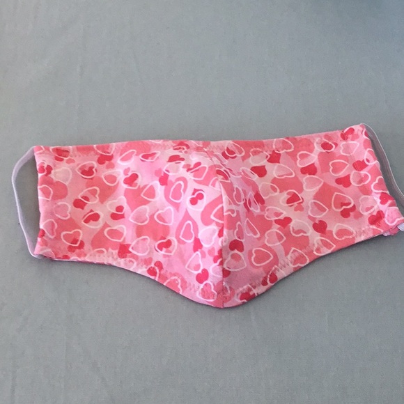 Hand Crafted Accessories - Face Mask Hearts Pink 2 Layer Fitted